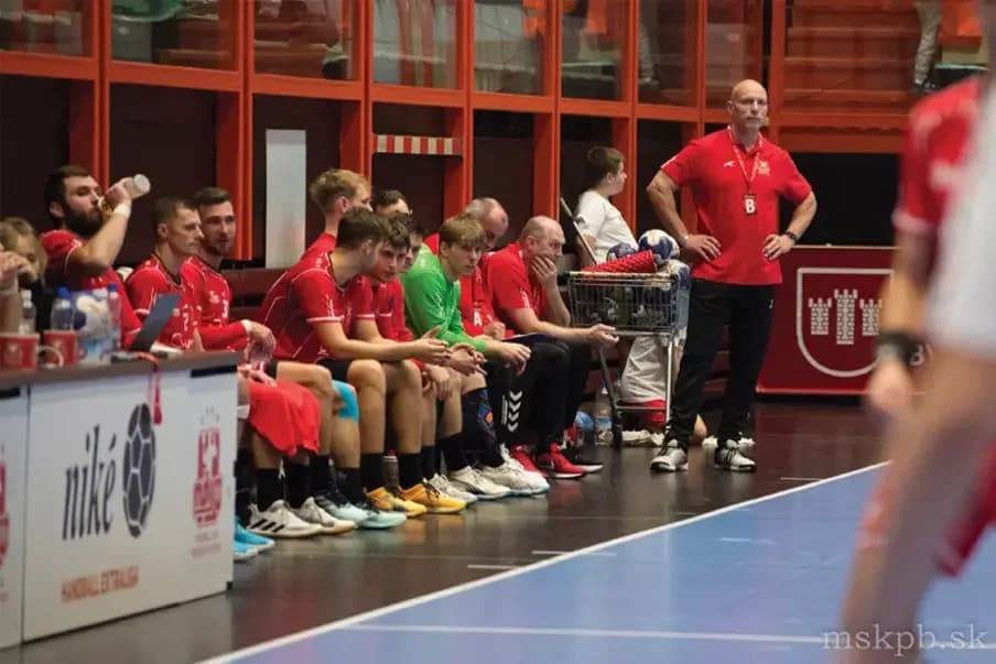 NHE: PRVÁ STRATA POVAŽANOV, BOJNIČANIA BLÍZKO K VÍŤAZSTVU
