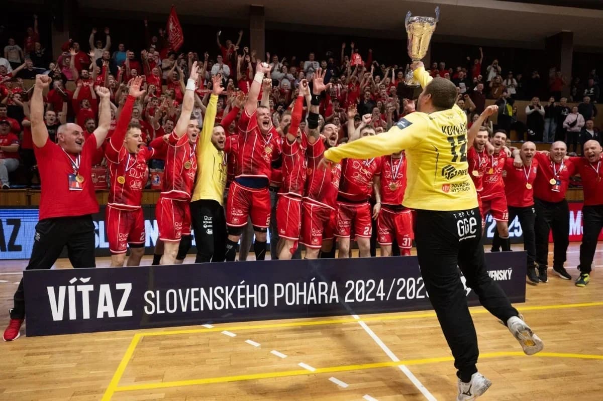 ŠTVRŤFINÁLE Sl. POHÁRA: V MODRE PROTI SLOVANU 